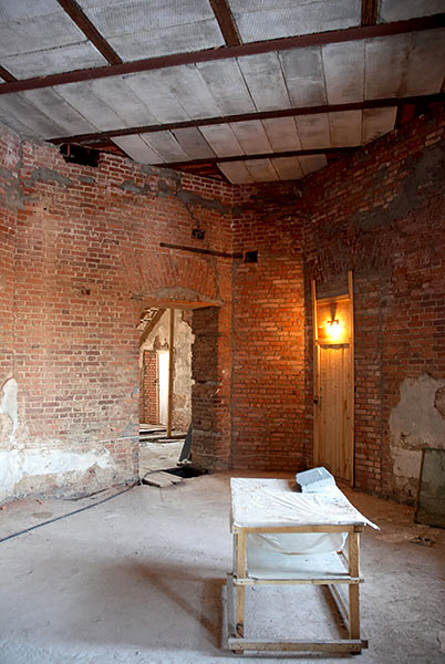 Hall at first floor - Bip Castle