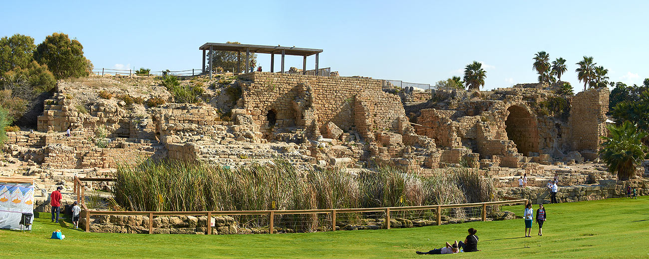 Platform of the former temple of Rom and Augustus - Caesarea
