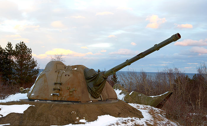 #1 - 120 mm turret gun at Landsort island