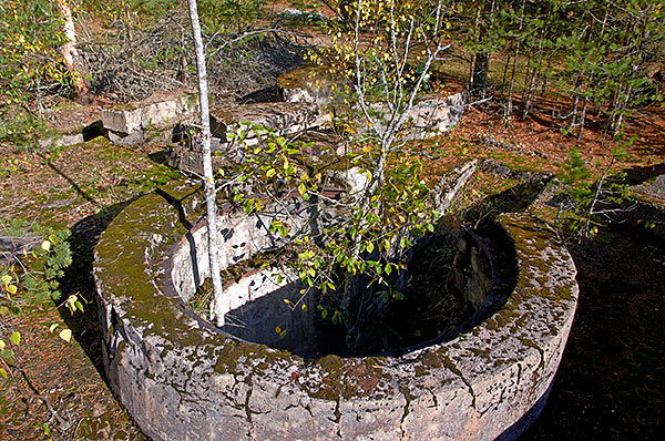 Mysterious well - Fort Ino