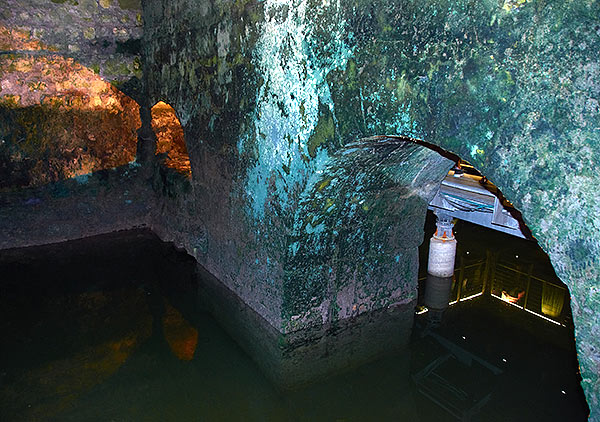 Vaults of the Saturion Cistern - Jerusalem