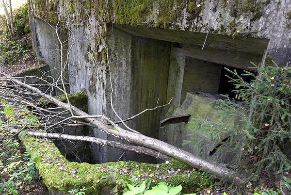 Bunker's facade - KaUR