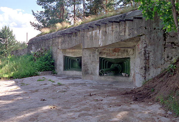 Two-gun artillery bunker - KaUR