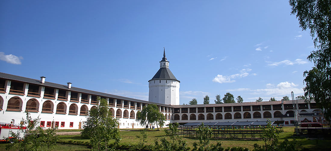 #16 - Novyi Gorod (New City) Courtyard