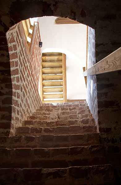 #32 - A stair to upper tiers