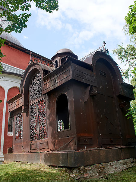 #80 - Tomb of the Simonovs (19th century)