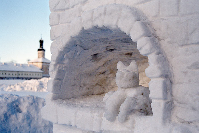 #30 - Snow cat