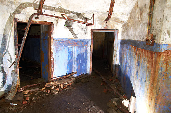 Desolated vaults - Fort Krasnaya Gorka