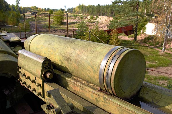 305 mm projectile - Fort Krasnaya Gorka