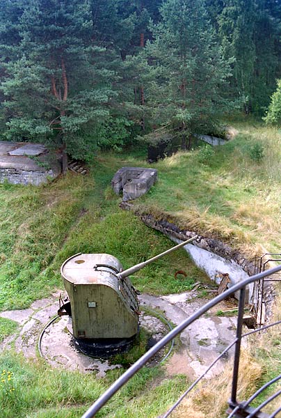 General view of 6-inches battery - Fort Krasnaya Gorka