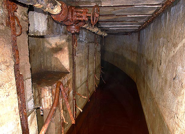 Underground passage - Fort Krasnaya Gorka
