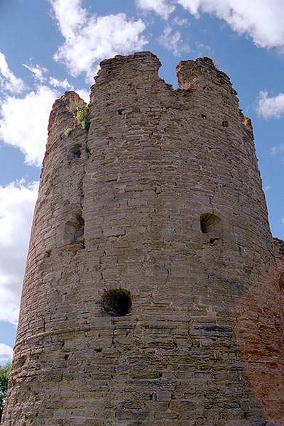 Southern tower - Koporye