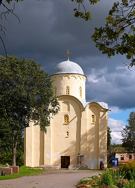Church Uspenija of the Virgin - Staraya Ladoga