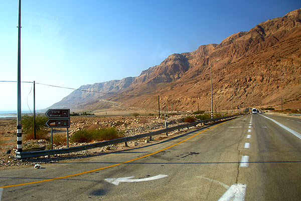 Highway 90 - view to the south, in Masada directions - Masada