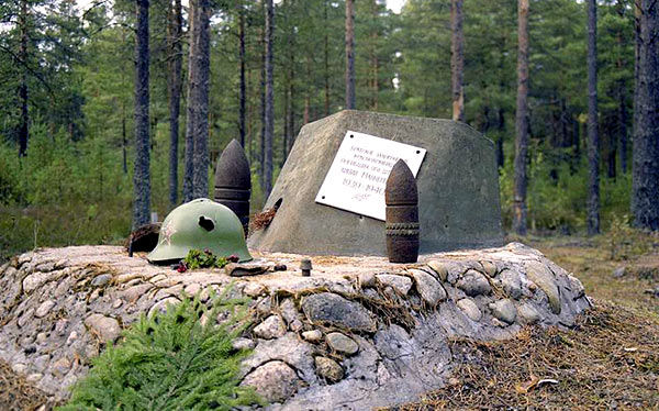 Soldier memorial in Merrki (Summa sector)