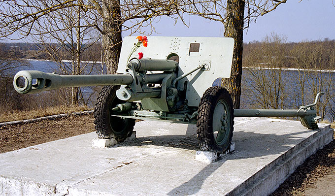 ZIS-3 antitank gun memorial  of the Nevsky bridge head