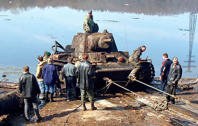 Tank KV-1 hoisted from the Neva river