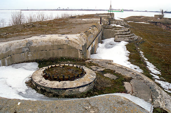 Gun's emplacement - Southern Forts