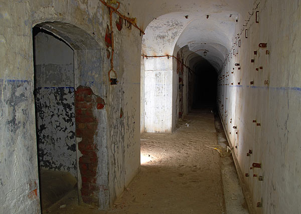 Gallery of 10-inch (face) battery - Southern Forts