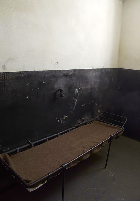 #20 - Bunk in solitary confinement at the New Prison of Shlisselburg