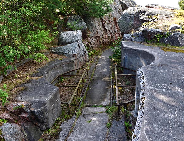 Searchlight emplacement - Fort Siarö