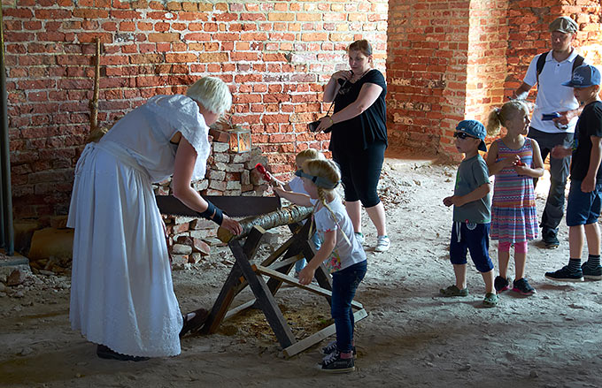 Занятия с детьми в крепости Свартхольм