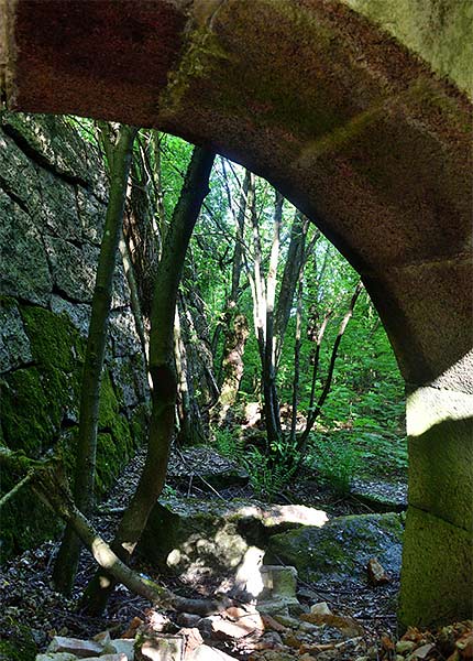 Stone arch - Trangsund