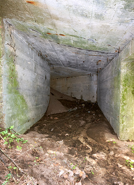 Concrete underground gallery